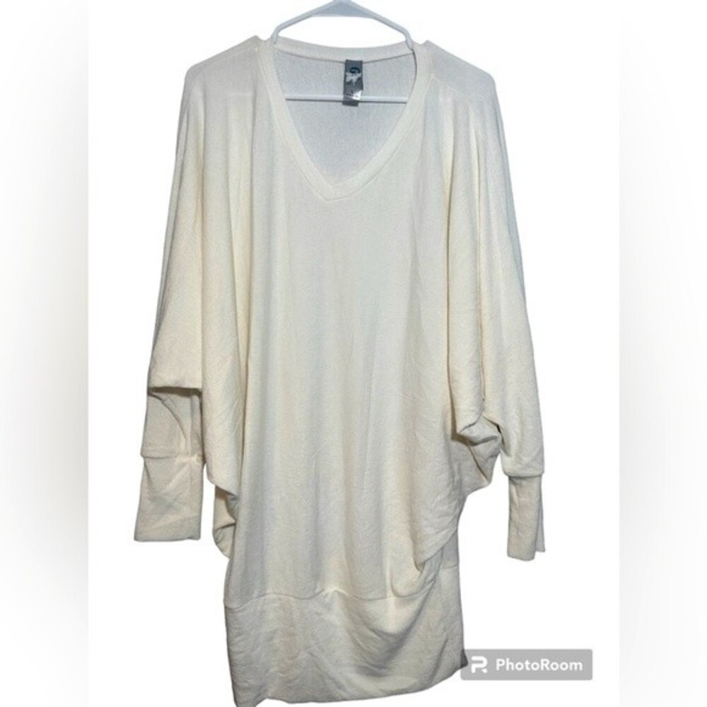 GO Culture Sweater Long Sleeve Dolman Ivory. New  Without Tag. Size L